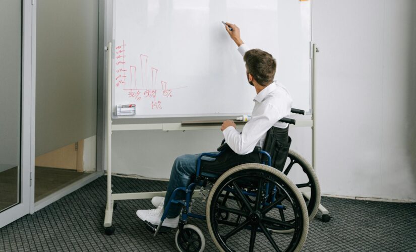 Fortalecendo Direitos Trabalhistas: Dicas Essenciais para o Avanço na Carreira Profissional