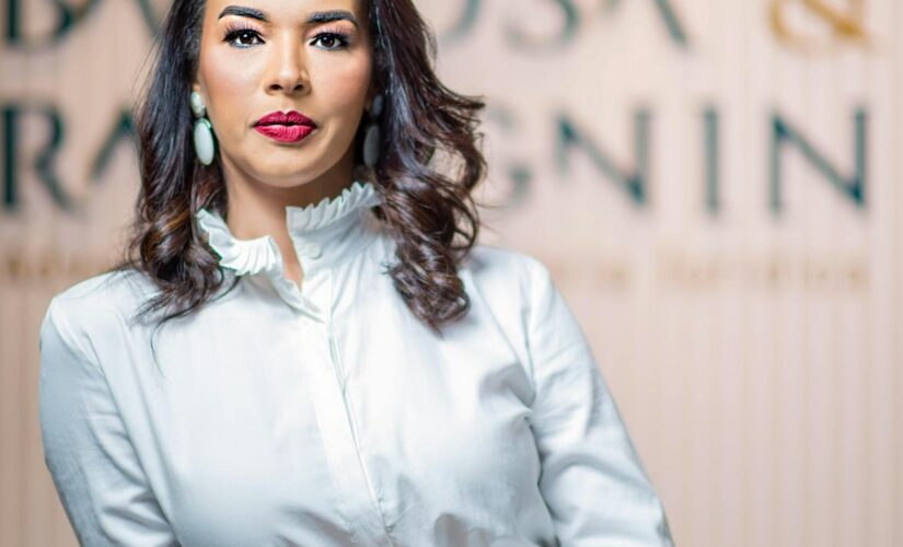 Tendências de Moda Profissional: Acessórios que Impulsionam sua Carreira e Estilo no Trabalho