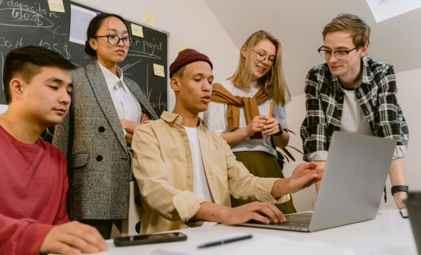 Investindo em Desenvolvimento Profissional: Os Melhores Cursos e Workshops na Vila Madalena