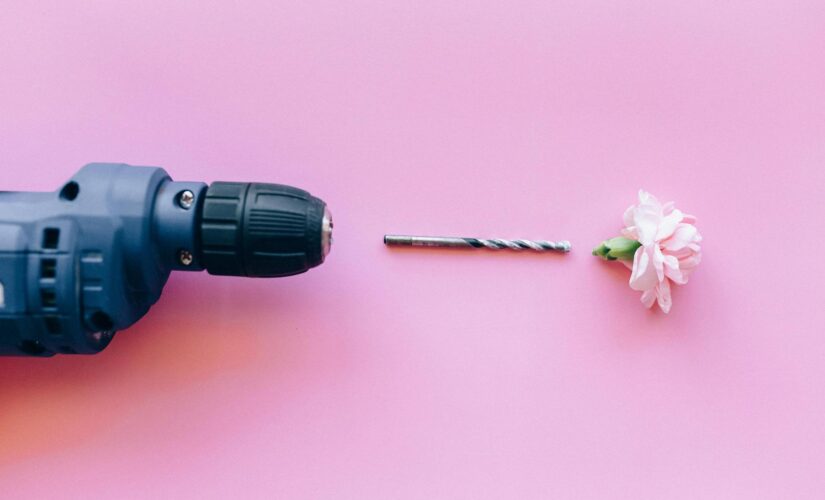 Transforme suas Habilidades de Reparo em Sucesso: Empreendendo com Reparadores de Vazamentos na Zona Leste