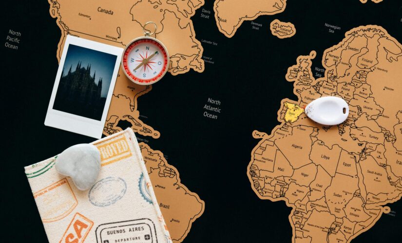 Como viajar barato: Dicas práticas para economizar e aproveitar ao máximo suas experiências de viagem