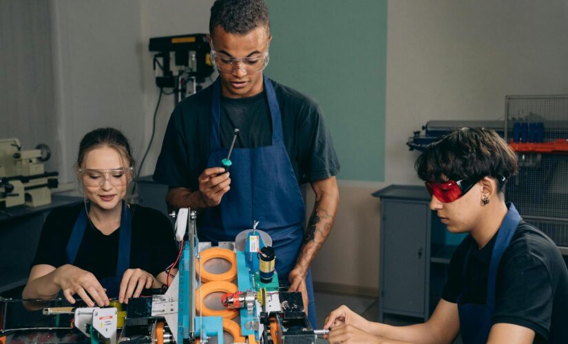 Oportunidades de Carreira e Desenvolvimento Profissional no Agronegócio através de Cursos Técnicos