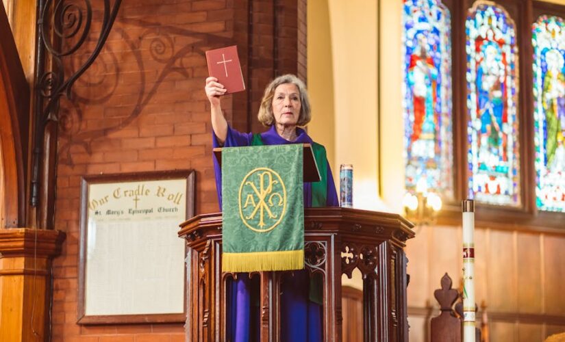 5 Dicas para Homenagear Líderes Religiosos com Mensagens Especiais