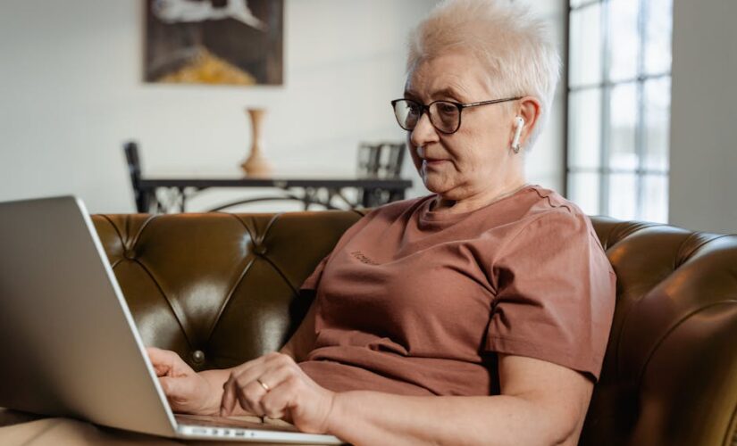 Sinergias Digitais: Educação, Desenvolvimento Pessoal e Negócios no Universo do Entretenimento e Tecnologia