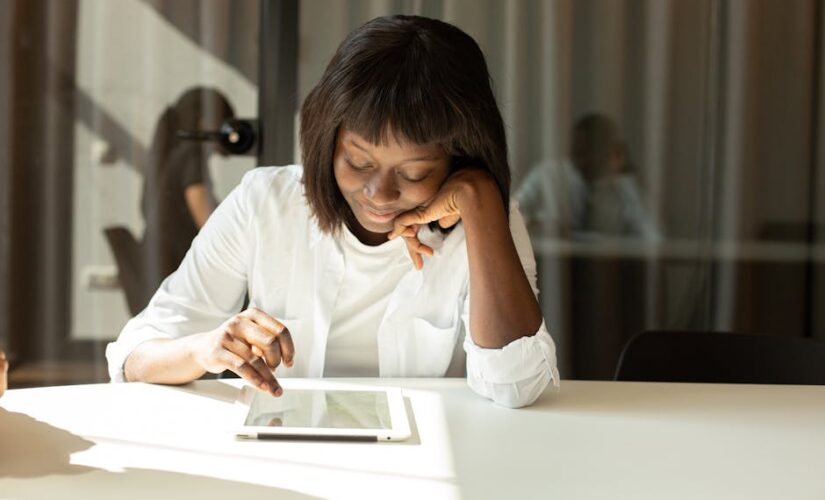 Inovação com Segurança: Como Educação e Tecnologia Transformam Negócios de Entretenimento