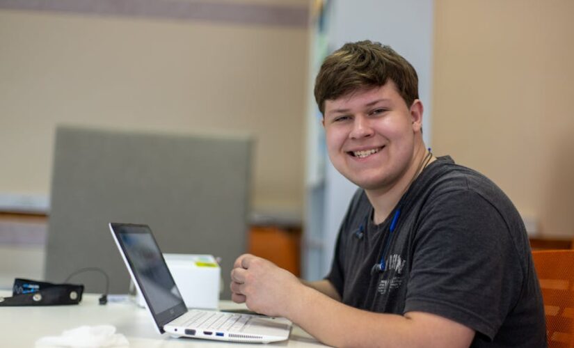 Empreendedorismo e Educação: Como Integrar Desenvolvimento Pessoal e Direito em Negócios de Sucesso